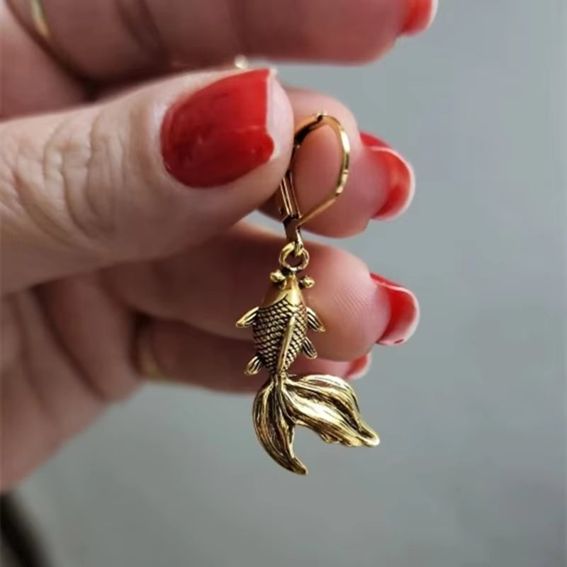 Gold Fish Clip-On Earrings – Statement Vintage-Inspired Design