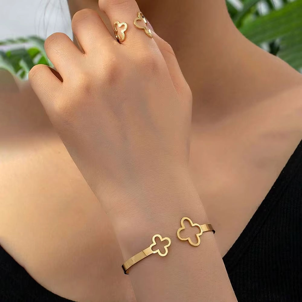 Gold Clover Bangle & Ring Set – Minimalist Open Bracelet with Matching Adjustable Ring