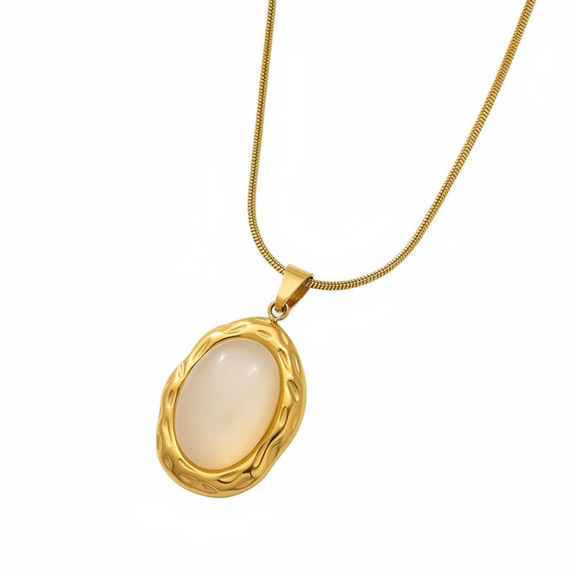 Gold Oval Pendant Necklace – Elegant Minimalist Statement Jewellery