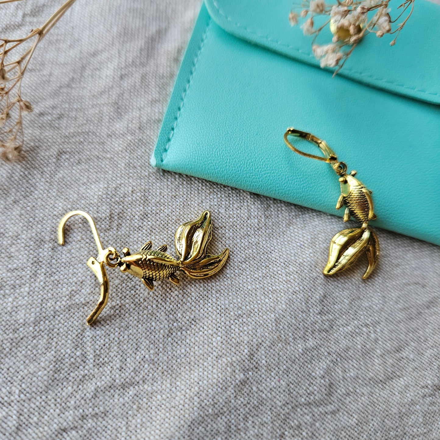Gold Fish Clip-On Earrings – Statement Vintage-Inspired Design