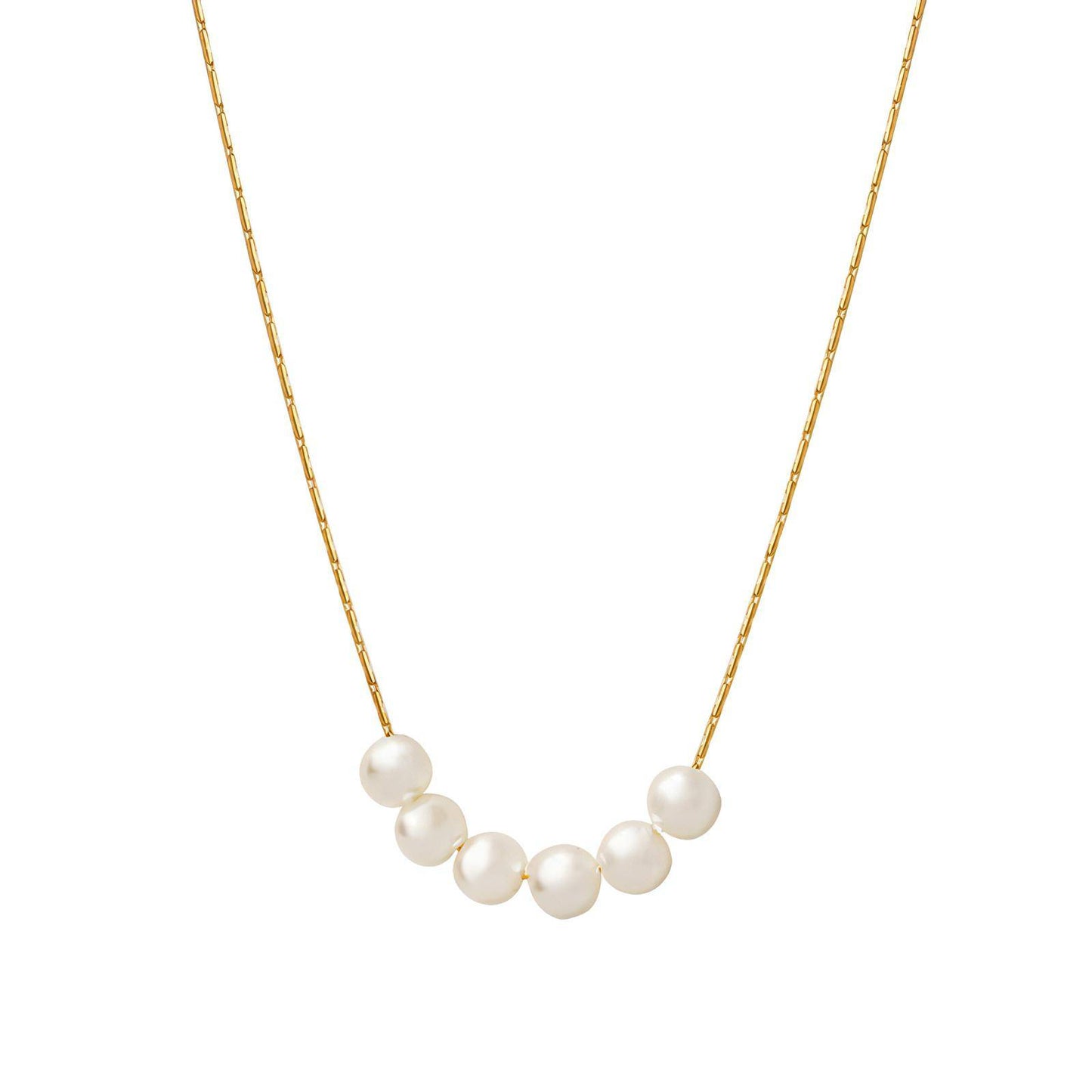 Lustrous Whispers: Fine Pearl Necklace