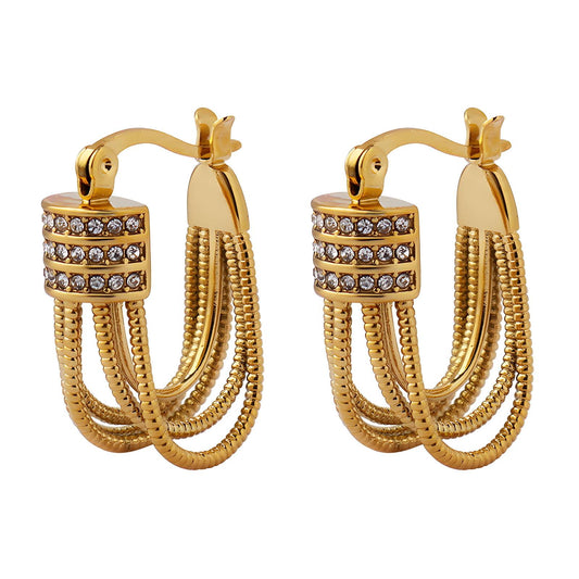 Glamour in Motion: Chain Earrings with Shimmering Zirconia